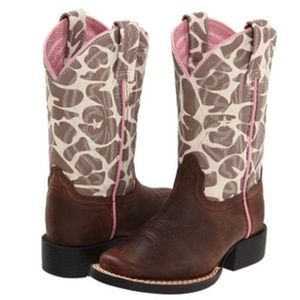 giraffe cowboy boots